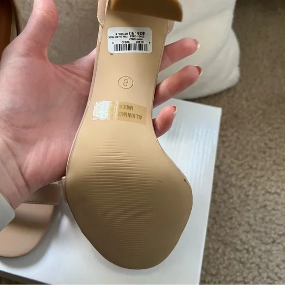 Windsor | Buckle Down Block Heel - Picture 6 of 8